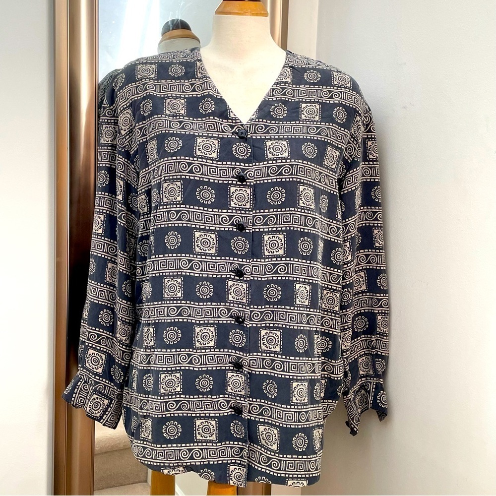 Dana Buchman 100% silk tribal print blouse size 8